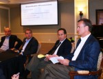 Malcolm Sina of DASCO Cos. comments on the year ahead in healthcare
real estate as (from left to right) Mike Lincoln of Lillibridge, Todd Varney of
Rendina Cos. and Barry Weinbaum of Pacific Medical Buildings look on.
HREI™ P photos by John Mugford