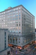 833 Chestnut is a 12-story, 705,601 square foot office building across the street from Thomas Jefferson University Hospital in the heart of Philadelphia’s Center City district. The portion leased to medical tenants to about 60 percent and rising steadily.
Photo courtesy of HFF