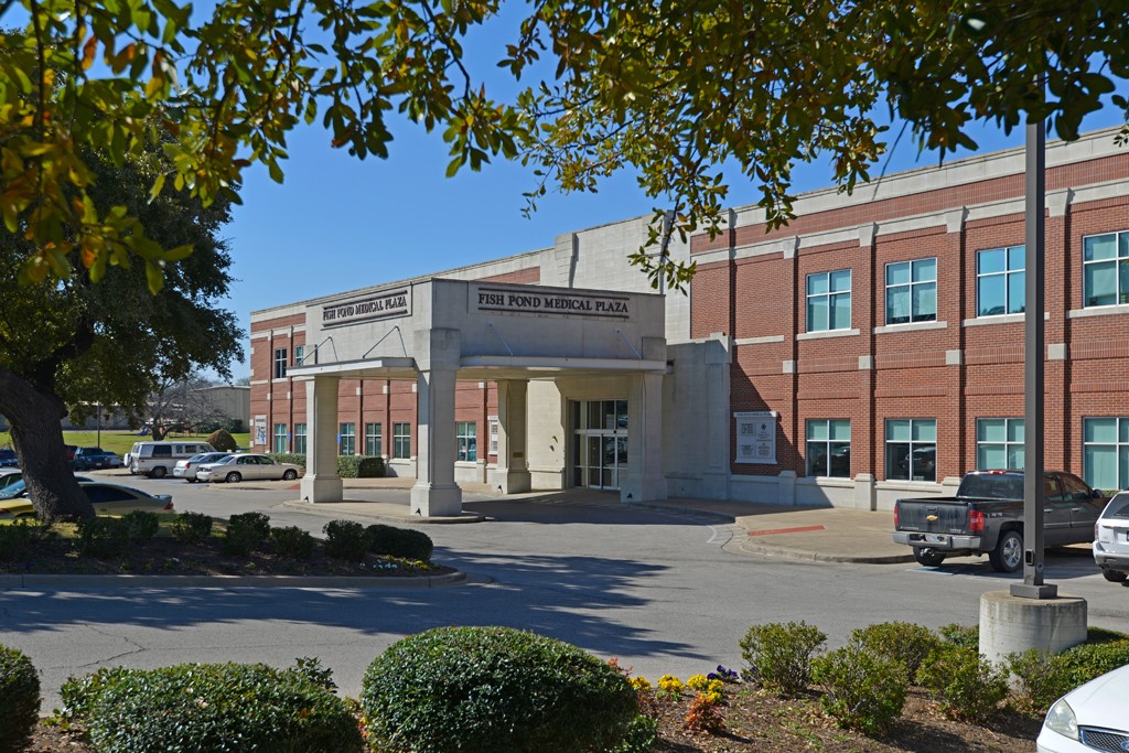 An affiliate of Hammes Partners recently acquired the 54,901 square foot Fish Pond Medical Plaza (above) and the 107,744 square foot Six West medical office building at 601 Highway Six, both in Waco, Texas. The purchase price was undisclosed. Photo courtesy of RBDR PLLC