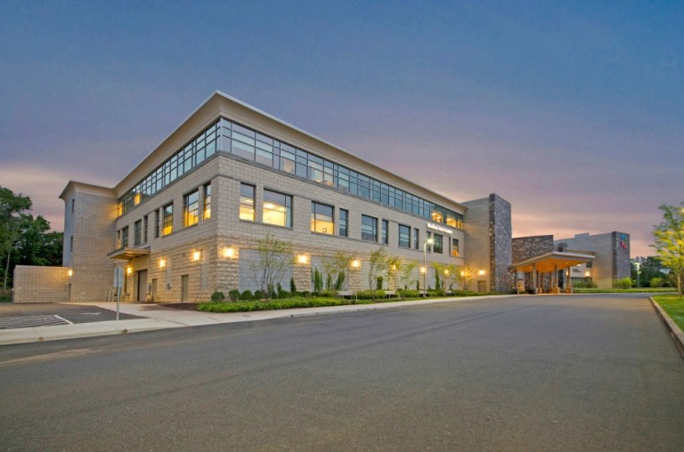 The 72,022 square foot Medical Arts Center at The Hartford Healthcare Cancer Institute. (Photo courtesy of HFF)